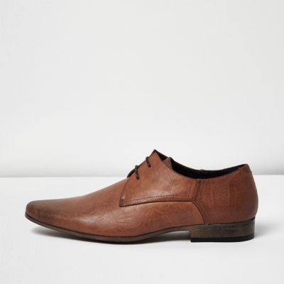 Brown embossed heel lace-up shoes